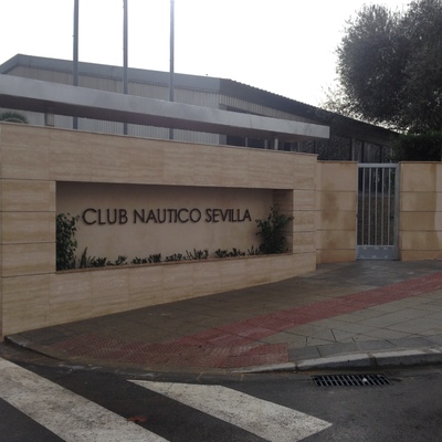 Nuevo acceso al club nautico Sevilla