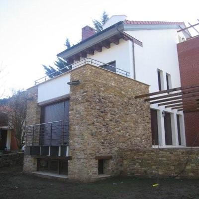 Cinco viviendas unifamiliares en Potes, Cantabria.