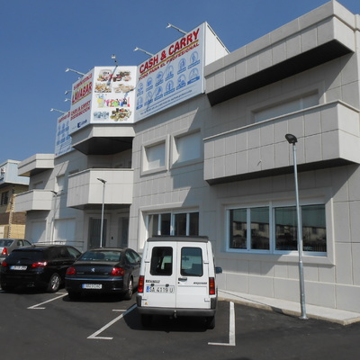 REFORMA Y ADECUACION DE NAVE PRINCIPAL Y ANEXAS PARA CASH Y ALMACÉN