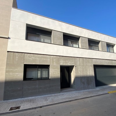 Vivienda Unifamiliar entre medianeras ubicada  en Aldaia