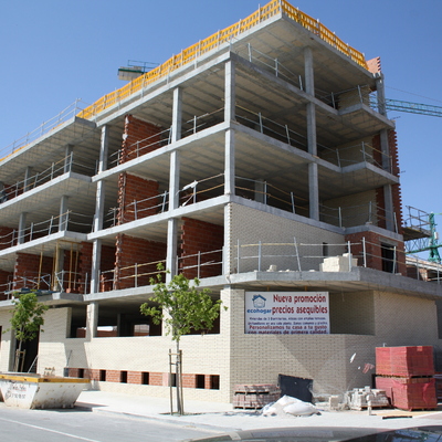 11 viviendas en bloque + 5 viviendas unifamiliares