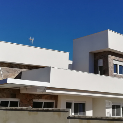 Fachada sur desde la calle