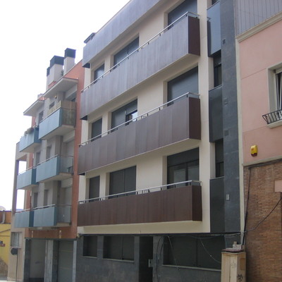 Edificio plurifamiliar entre medianeras