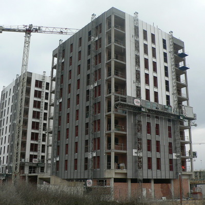 Montaje de fachada ventilada con empresa colaboradora