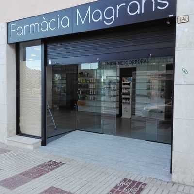 farmacia. entrada. accesos.rampa