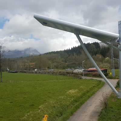 Instalación de luminarias solares