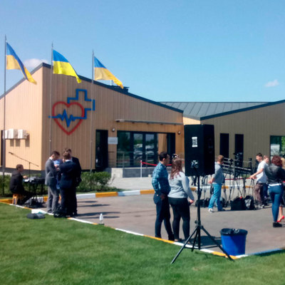 CLÍNICA DE OBSTETRICIA CON VIVIENDA DE SERVICIOS