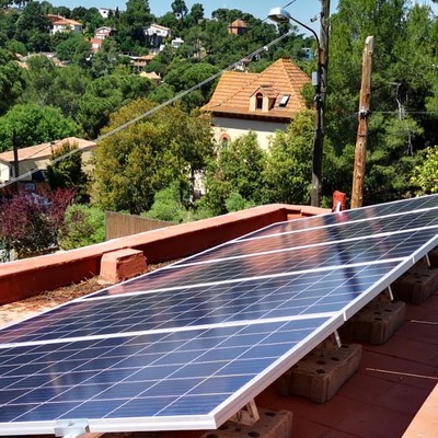 INSTALACION FOTOVOLTAICA EN VIVIENDA EN SANT CUGAT
