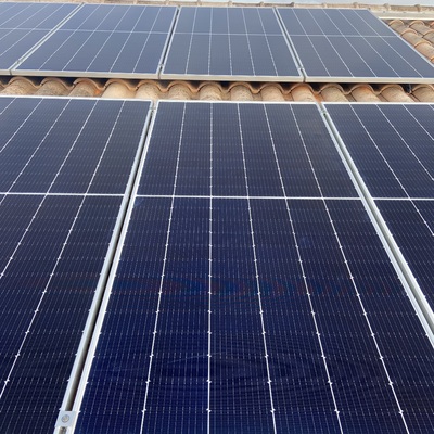 INSTALACIÓN FOTOVOLTAICA CON CONEXIÓN A RED