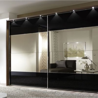 Frente de armario con espejos e iluminación