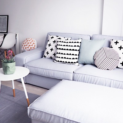 Funda sofá Kivik  y Reposapies en Pandora Zinc