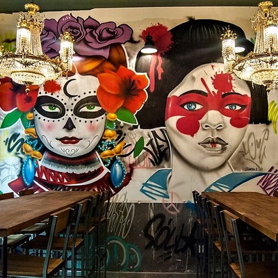 Graffity con lamparas de araña