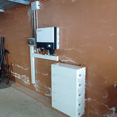 Planta solar. Growatt.