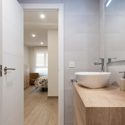 HABITACIÓN PRINCIPAL Y BAÑO