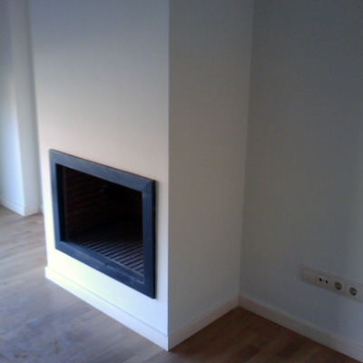 Hogar de ladrillo rafractario.