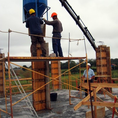 HORMIGONADO DE PILARES