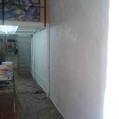 Arreglar humedades en el taller del gran pintor alicantino pepe gimeno