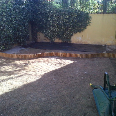 INSTALACION DE BORDURAS  DE MADERA