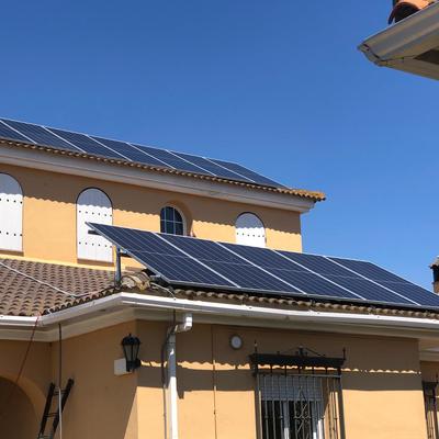 Instalación solar fotovoltaica en Alhendín
