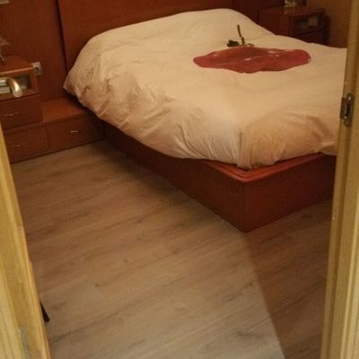 Instalación de suelos en todo el piso