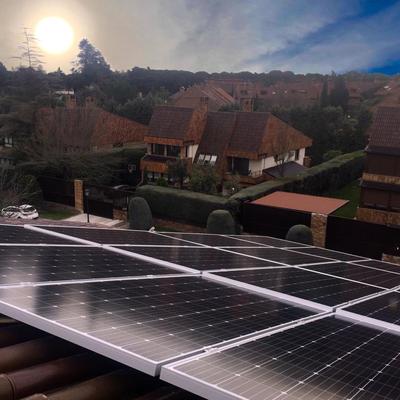 Instalación de placas solares en vivienda unifamiliar en Majadahonda