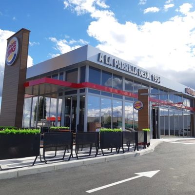Instalación puntos de recarga Burger King