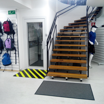 Instalación resilift para mejora de accesibilidad