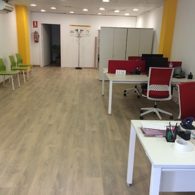INSTALACION SUEL LAMINADO EN OFICINA