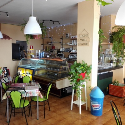 Cafetería- Heladería "Sweet Home"
