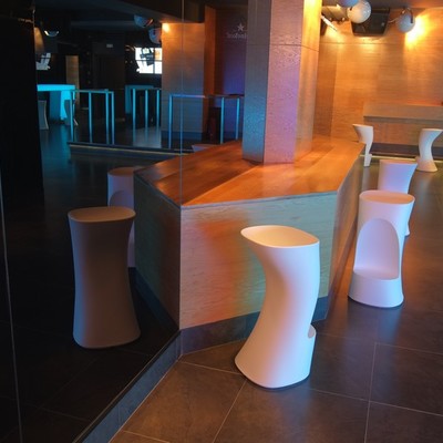 Interiorismo en Cáceres con estilo minimalista y futurista