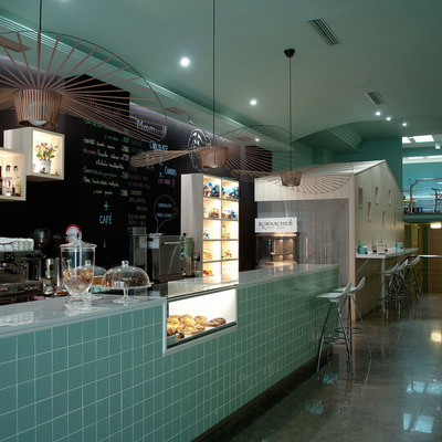 Interiorismo en un local centenario: Pastelería Bornaechea en Miranda de Ebro (Burgos)
