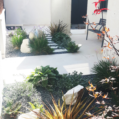 Pequeño jardín vivienda unifamiliar