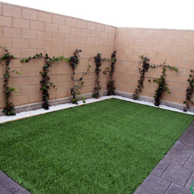 Jardín privado de los adosados de obra nueva