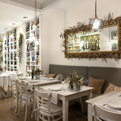 Reforma Tienda/ Catering/ Restaurante La Despensa de Laforja