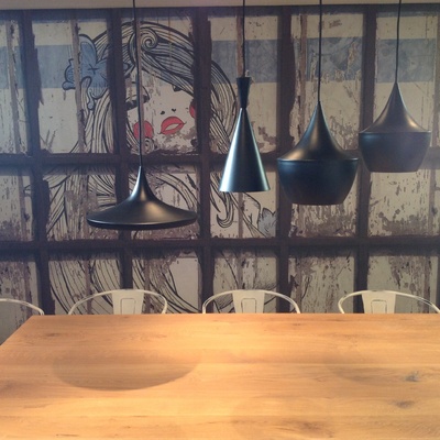 Lámpara compuesta suspendida.