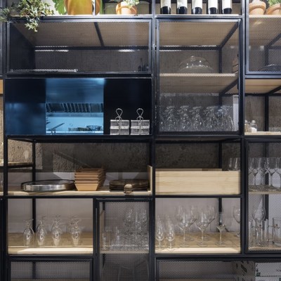 Le Streeter, detalle estantería almacenamiento