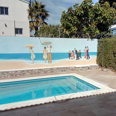 Limpiando el pavimento.