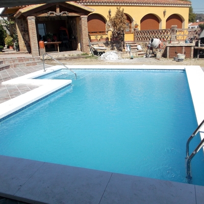 excavación para la construcción de una piscina