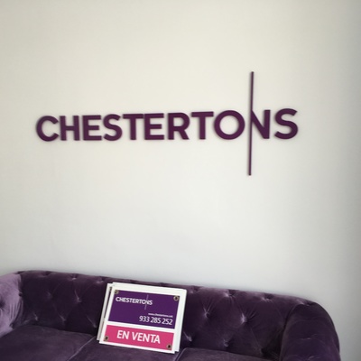 Decoración interior y exterior de local comercial