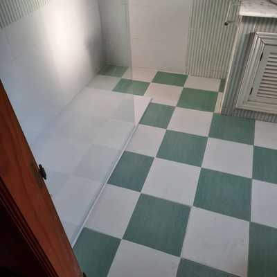 restauracion y remodelacion de bañera por plato de ducha y azulejos