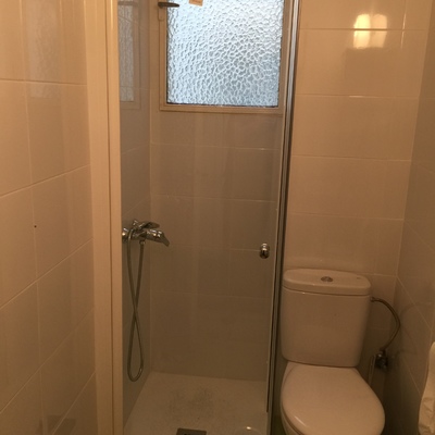 Mampara abatible para platos pequeńos