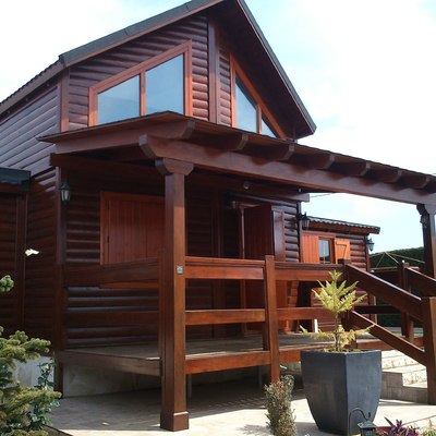 Mantenimiento exterior de una casa de madera