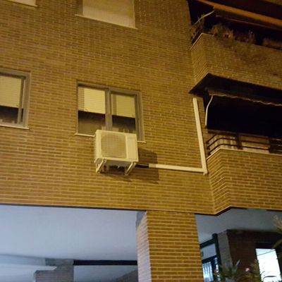 Instalación de equipos sobre fachada