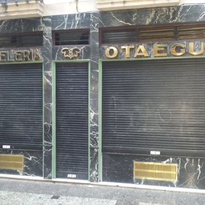 Fachada pastelería Otaegi