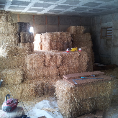 Vivienda Unifamiliar construcción con paja en Girona