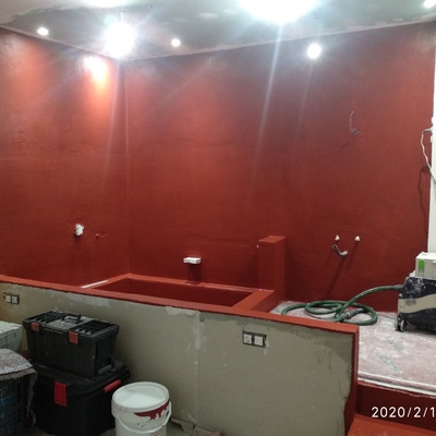 Baño japonés acabado en microcentro blanco