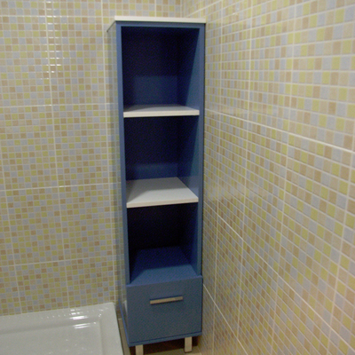 Mueble columna con estanterias