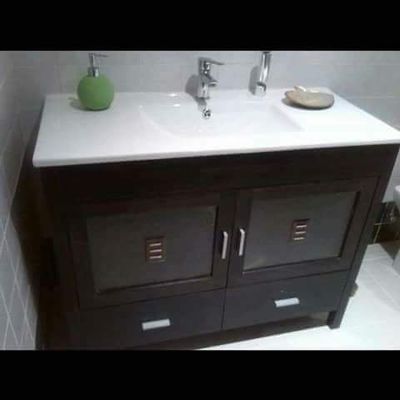 Mueble de baño en madera