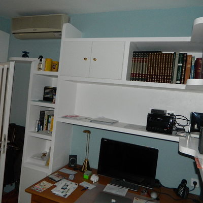 mueble de escayola.pintado,puertas