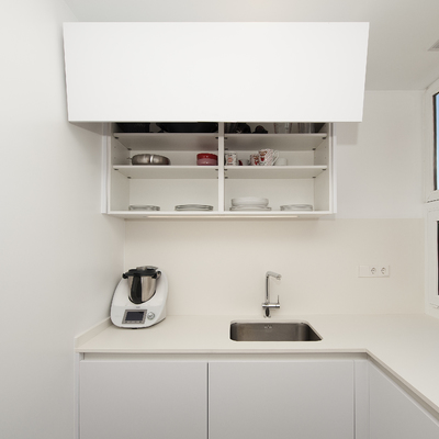 Mueble sobre zona de aguas - Sincro